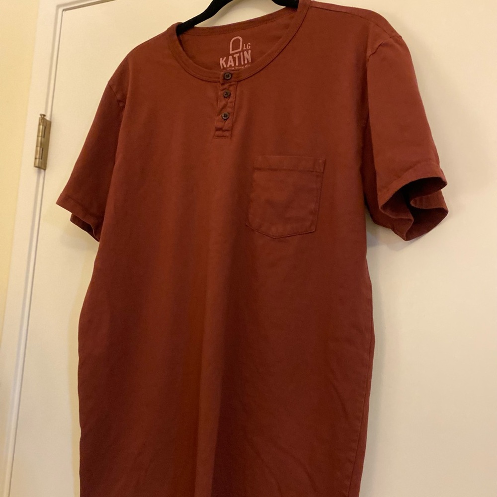 Katin Men's Short Sleeve Henley in Deep Rust